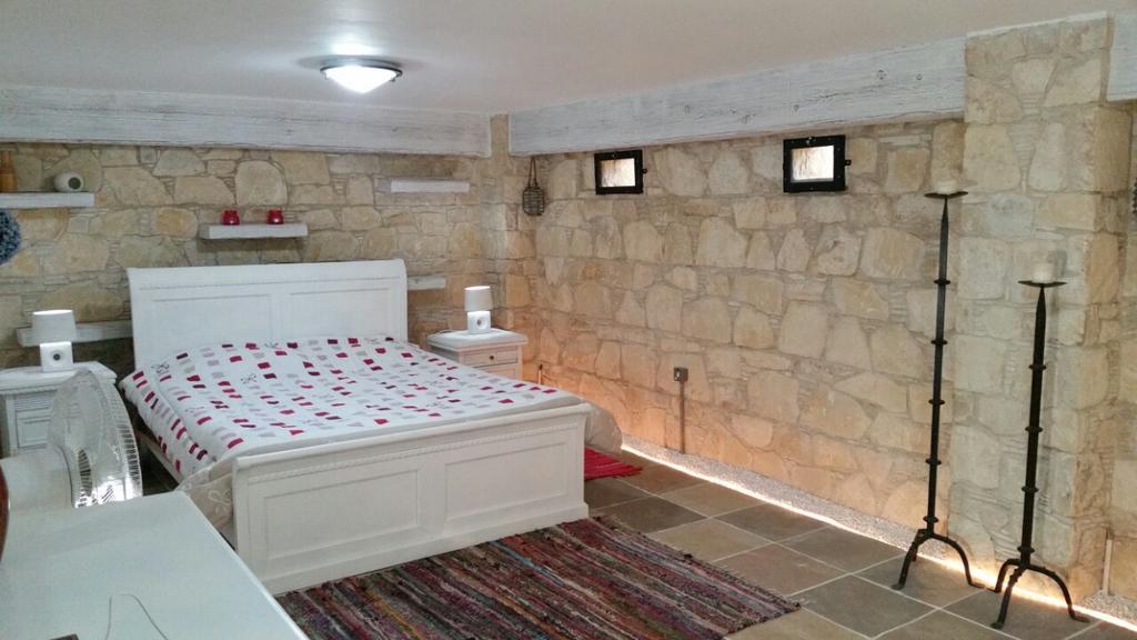 Lofou Traditional Stone House Bagian luar foto