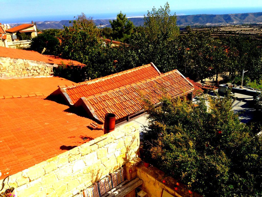 Lofou Traditional Stone House Bagian luar foto