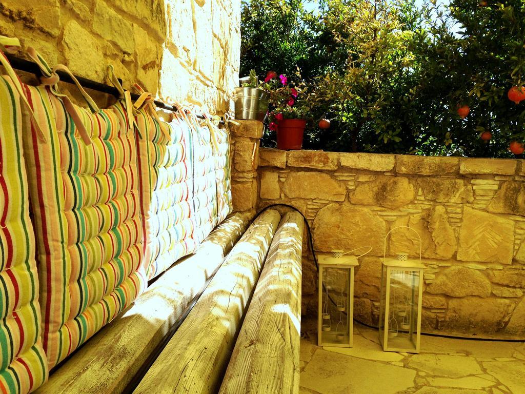 Lofou Traditional Stone House Bagian luar foto