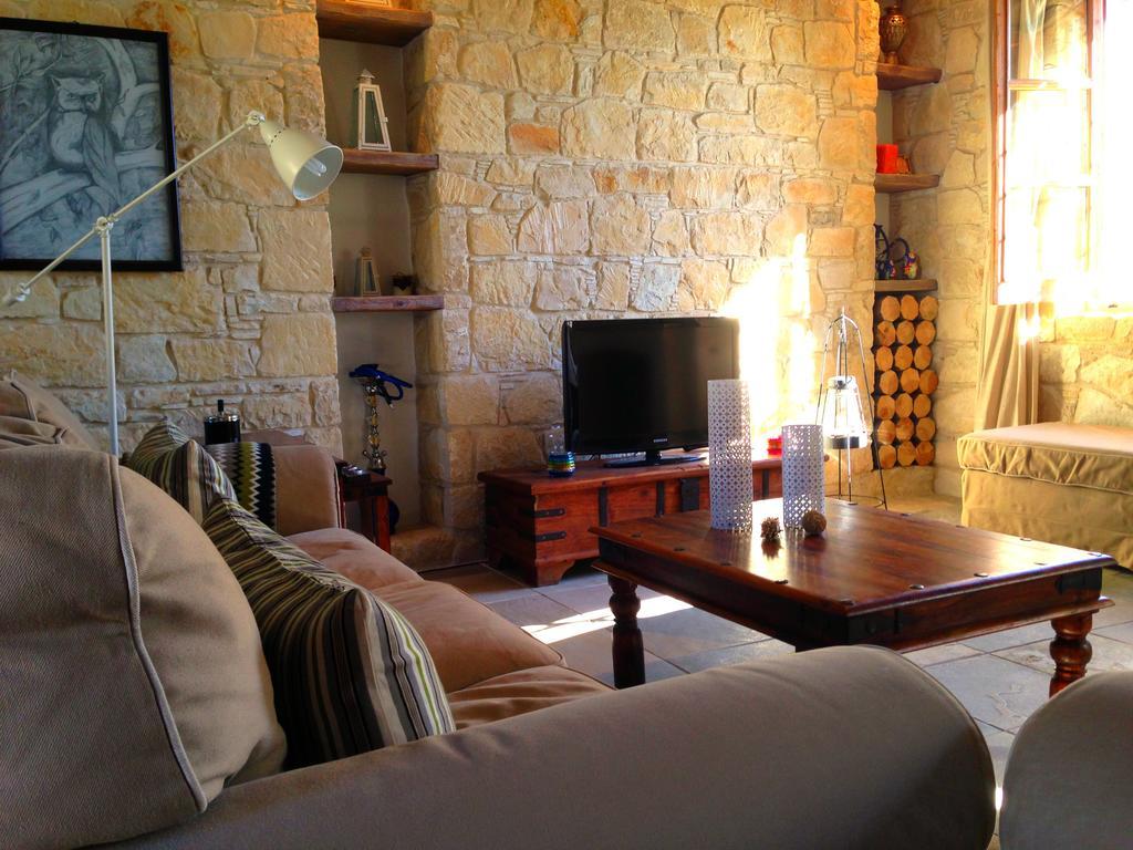 Lofou Traditional Stone House Bagian luar foto