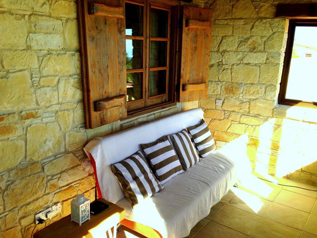 Lofou Traditional Stone House Bagian luar foto