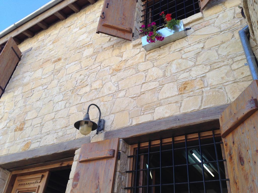 Lofou Traditional Stone House Bagian luar foto