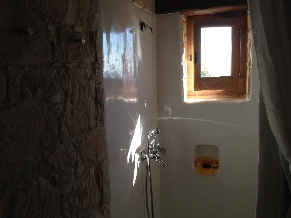 Lofou Traditional Stone House Bagian luar foto