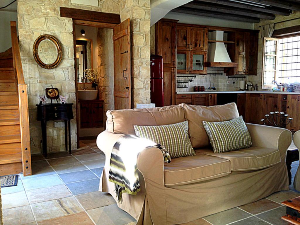Lofou Traditional Stone House Ruang foto
